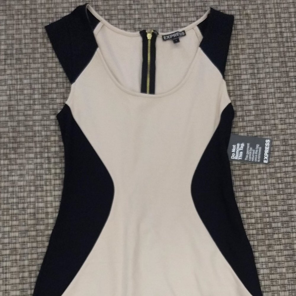 Women's Express Dress Size 4 NEW WITH TAGS